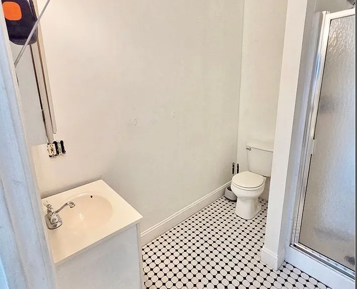 681 Providence St — Photo 7