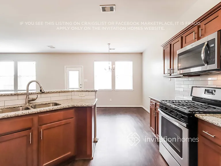 18702 Walden Glen Cir — Photo 6