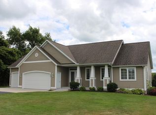 4808 Sandy Ridge Ln, Hamilton, MI 49419