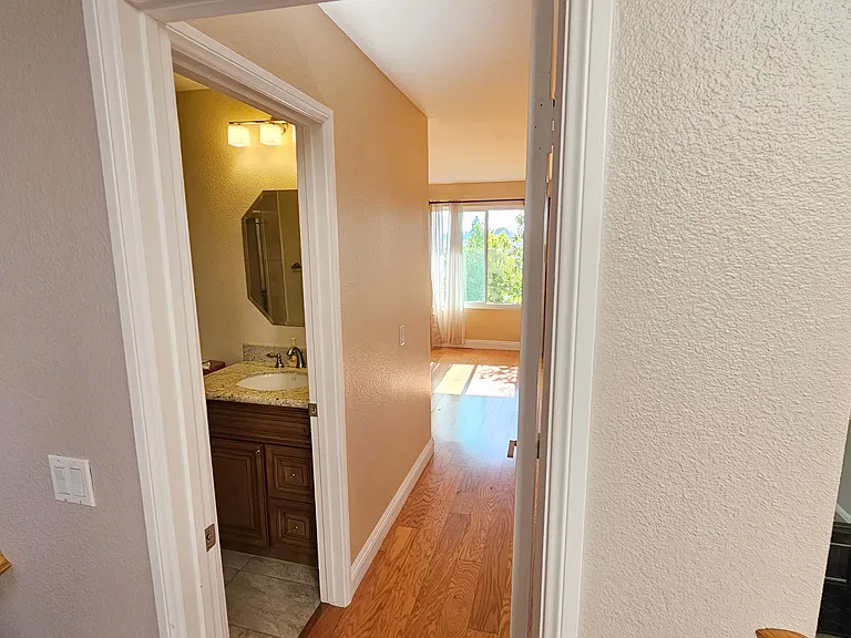 18219 Hampton Ct — Photo 21