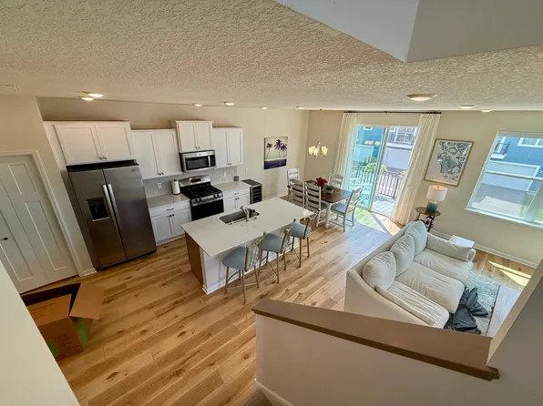 4714 Bottlebrush Ln, Excelsior, MN 55331