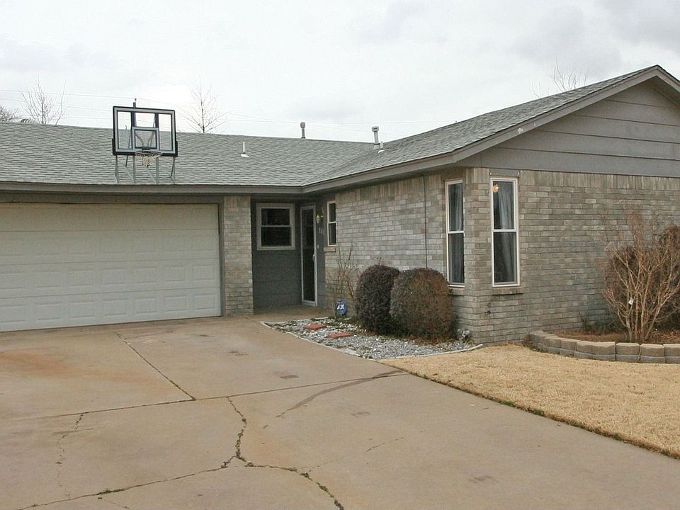 Curb Appeal!  Newer Roof!