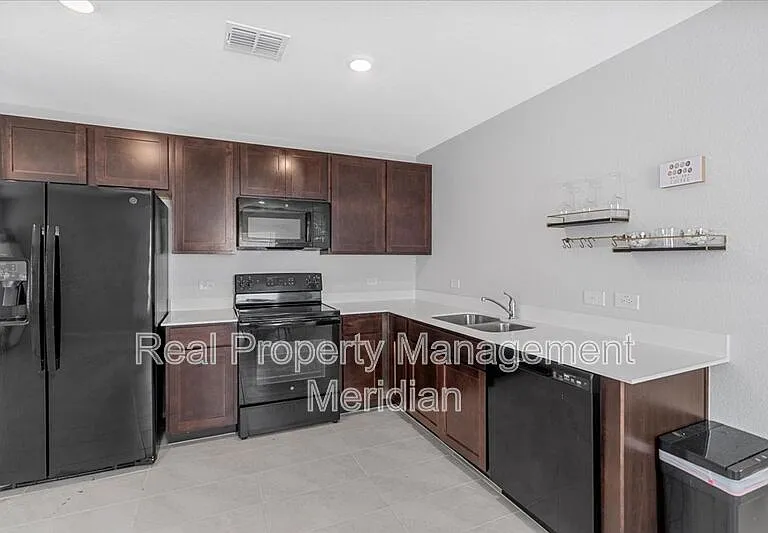 8730 Texas Risinger Dr — Photo 12