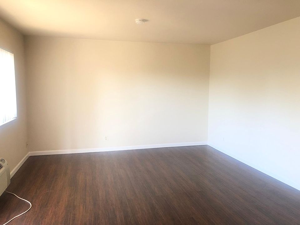 2nd image of 1120 Yulupa Ave APT 16