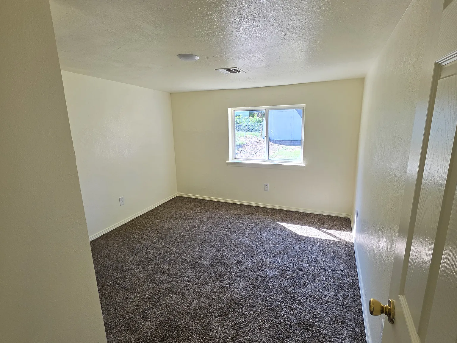 1708 Grand Avenue — Photo 4