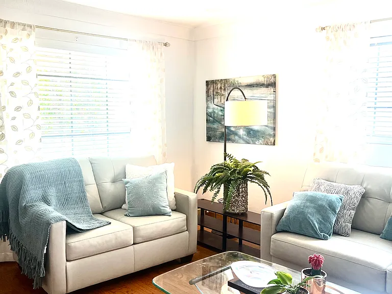 1158 N Santa Rosa Ave — Photo 16