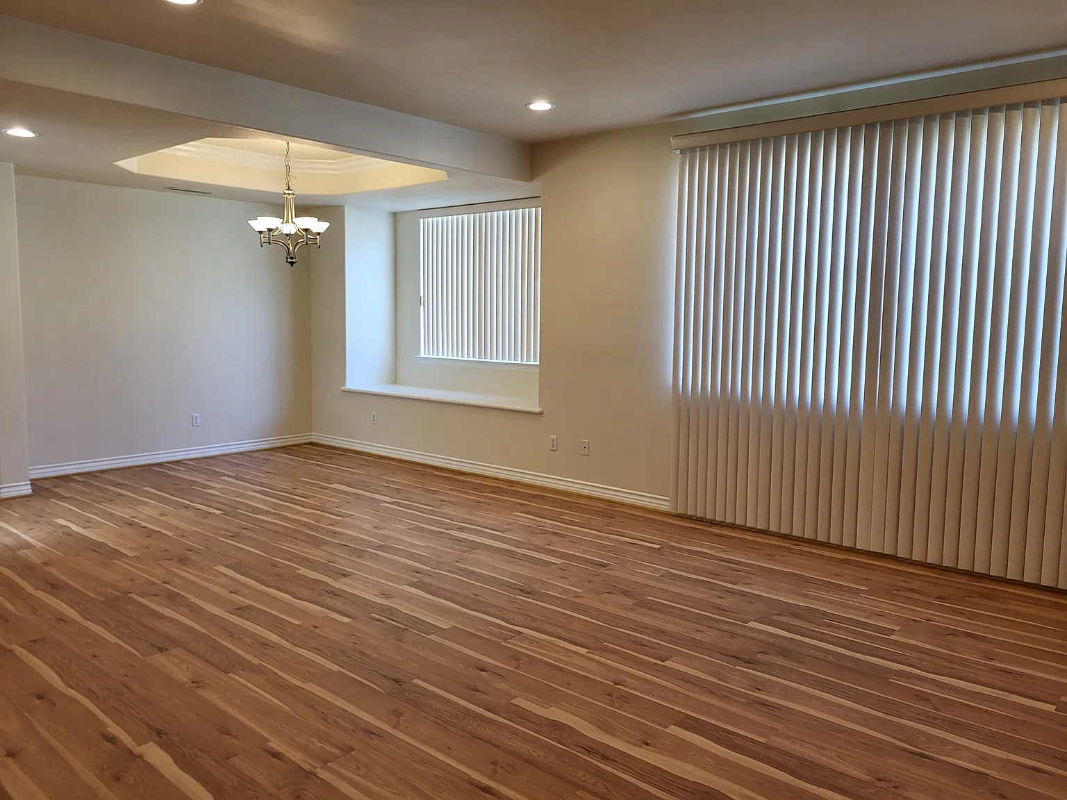 822b S Golden West Avenue — Photo 3