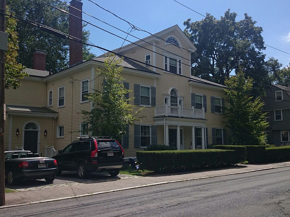 2nd image of 14 Hawthorn Rd
