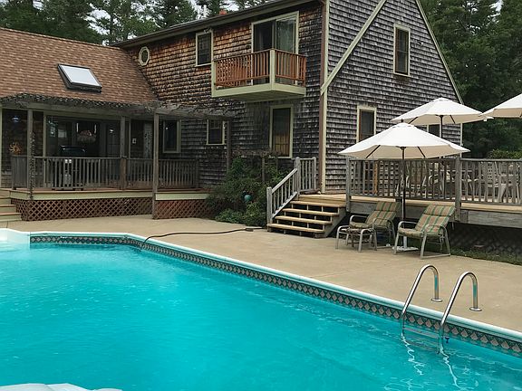 3rd image of 57 Laurel St