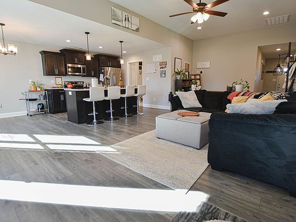 5th image of 101 Cotton Ct