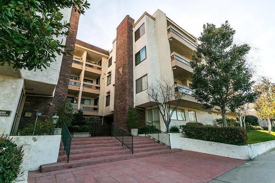 1st image of 17140 Burbank Blvd Unit 306