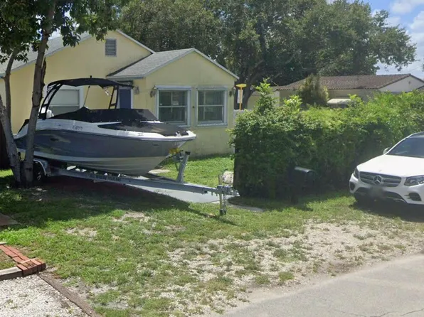 2246 Wilson St, Hollywood, FL 33020