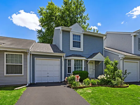 3347 Greenwich Ln, Island Lake, IL 60042