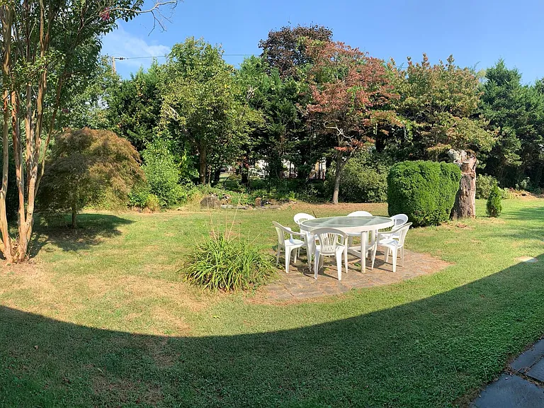 307 Wakefield Pl — Photo 3