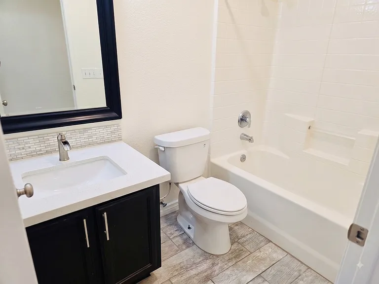 13121 Fullerton Dr — Photo 5
