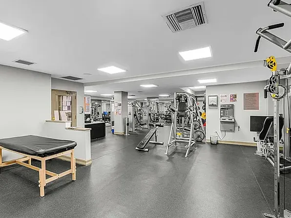 465 West 23rd Street image 26 of 28