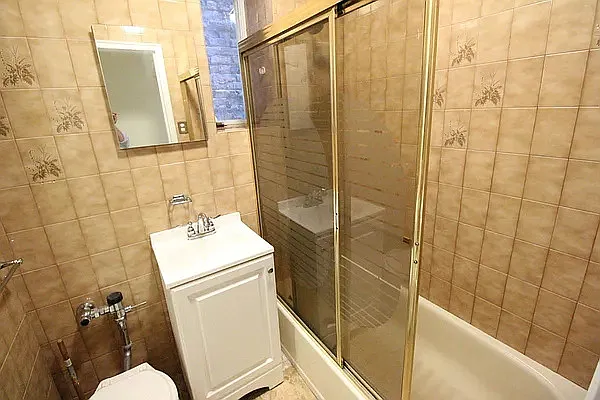 Rented by Luxor Homes & Investment Realty | media 18