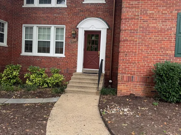 1735 N Rhodes St APT 239, Arlington, VA 22201