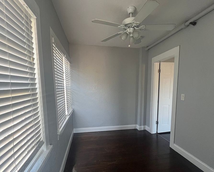 1st image of 700 1st St N #11