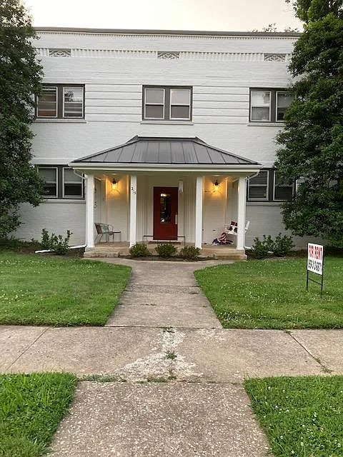 215 Ridgeway Rd #2