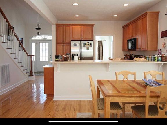 5th image of 110 Smathers Dr