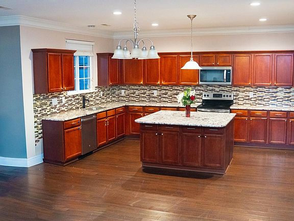 4th image of 3304 Mackinac Island Ln