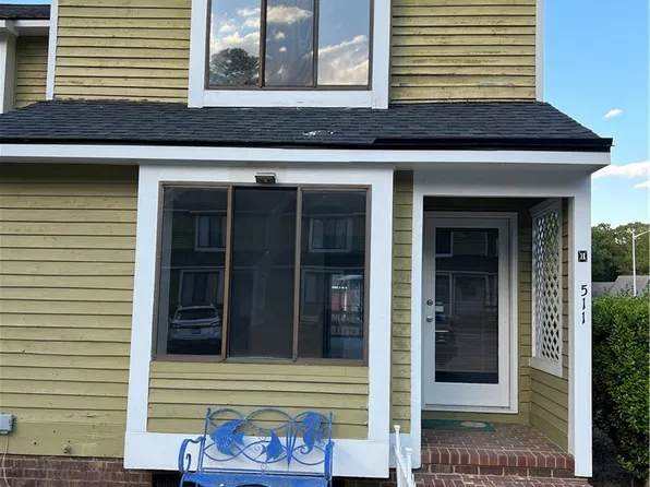 511 Cypress Trace Dr, Fayetteville, NC 28314