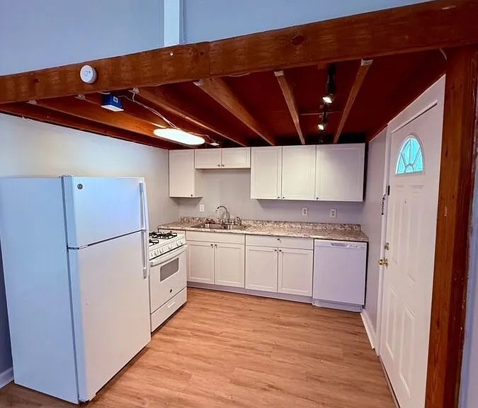 23 Ash St #3 — Photo 2