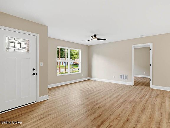 3rd image of 4508 Balaton Dr