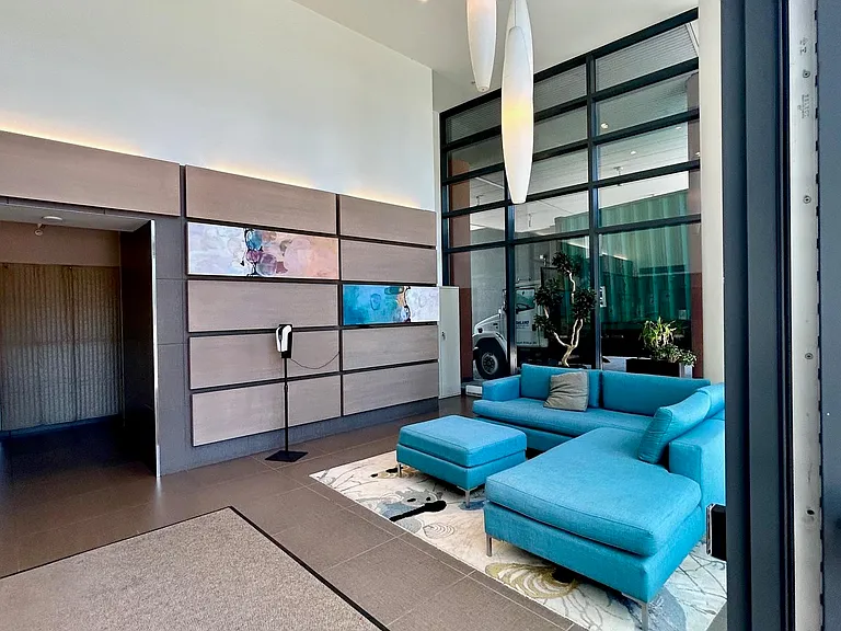 33 Smithe St #3005 — Photo 11