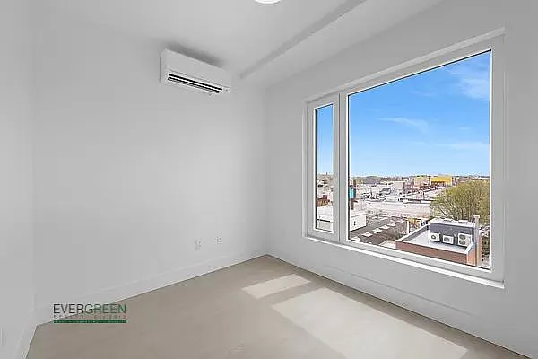 837 Maple St #6R — Photo 9