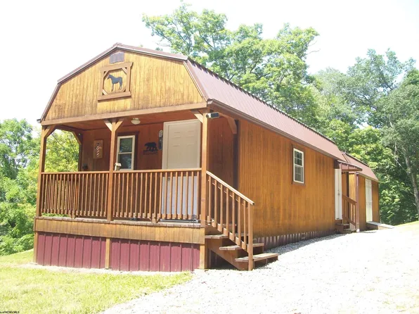137 Pea Ridge Rd, Philippi, WV 26416