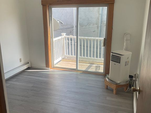 5th image of 1312 Jackson St Floor 2