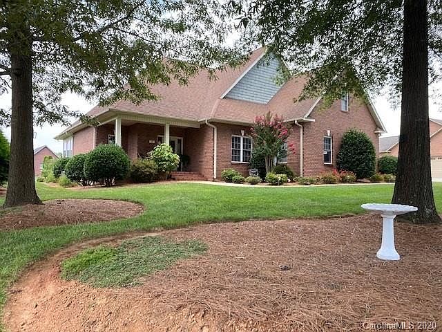 1st image of 118 Winding Brook Way
