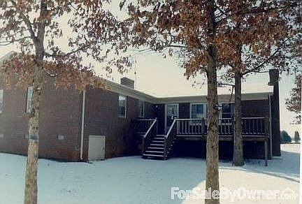 Really great Great Room
						:
						26 x 26 with fireplace and two 6x6 closets.