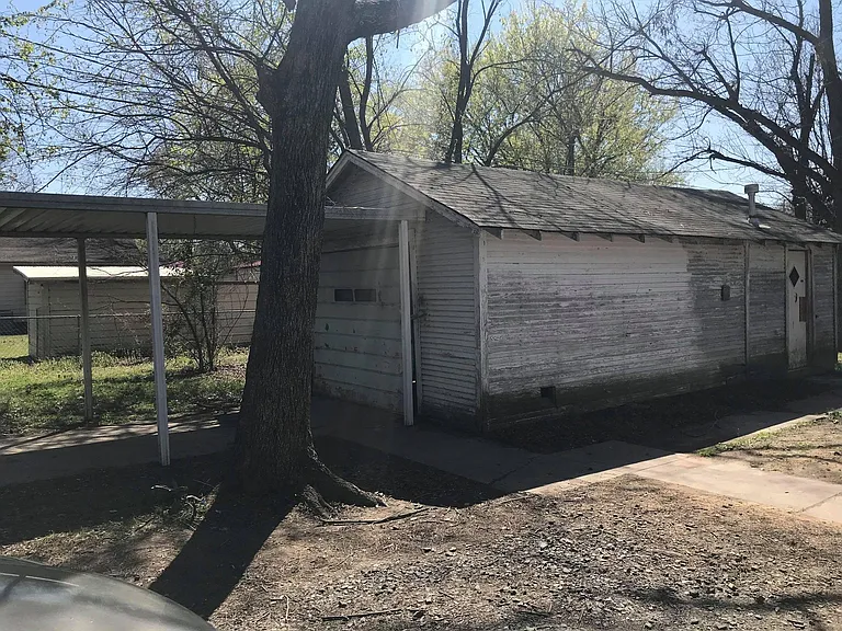 2123 Hayes St — Photo 22
