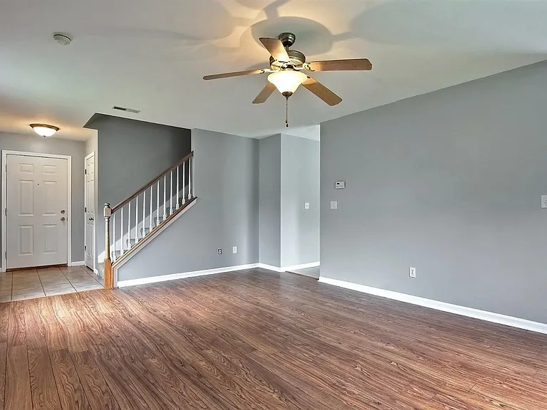 1200 Emma Ct — Photo 4