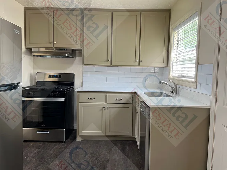 806 Bell Dr — Photo 9