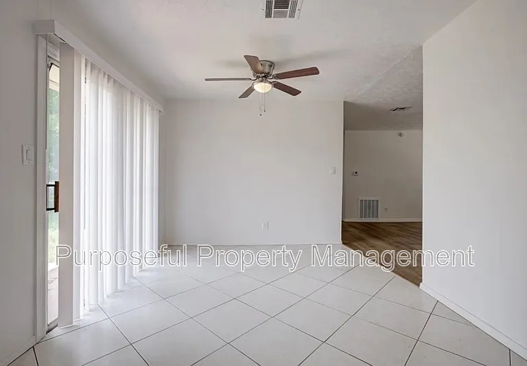 3009 SE 20th St — Photo 9