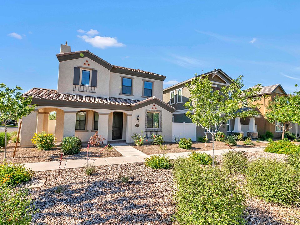 1st image of 2642 S Valle Verde