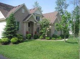 8829 N Stone Mill Rd, Sylvania, OH 43560