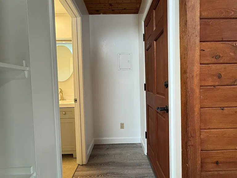 380 Branch St #A — Photo 8