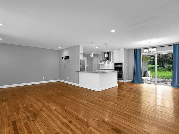 2nd image of 3254 Grey Fox Dr