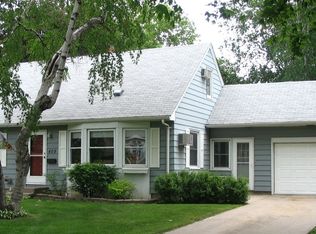 409 Adams Ave, Hopkins, MN 55343