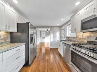 15 Bunker Hl, South Hadley, MA 01075