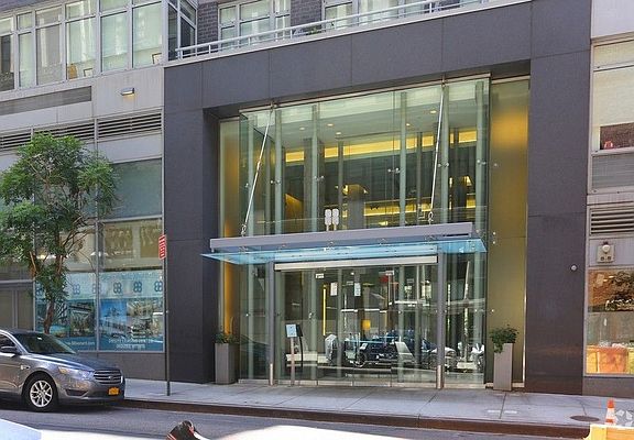 3rd image of 88 Leonard St APT 1604