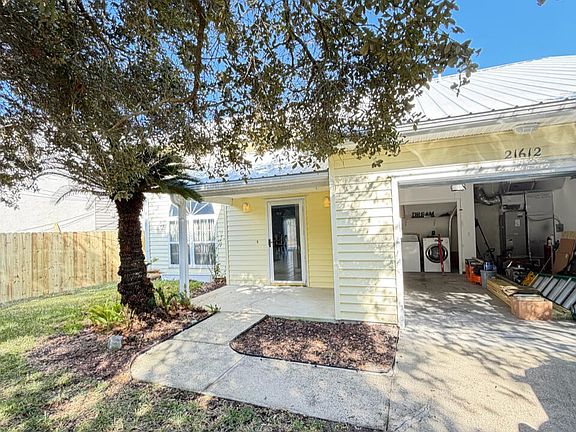 3rd image of 21612 Sunset Ave