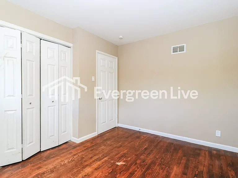 8366 Gladys Dr — Photo 8