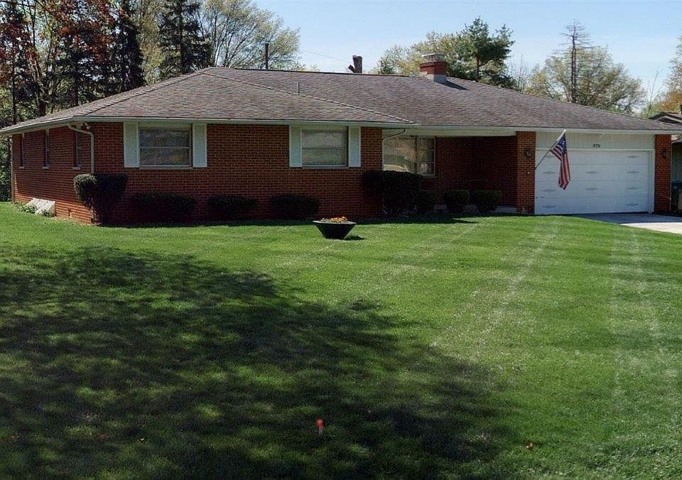 1st image of 879 Meadowview Dr