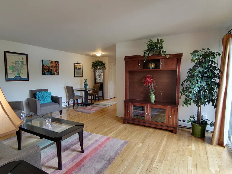 Kimberwyck Village Apartments — Photo 18